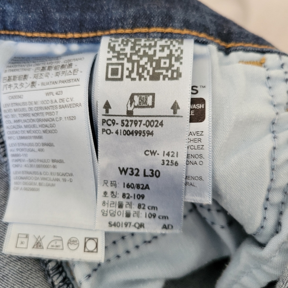 Levi's Women's Dark Blue High-Rise Jeans 32/30 - Picture 6 of 6